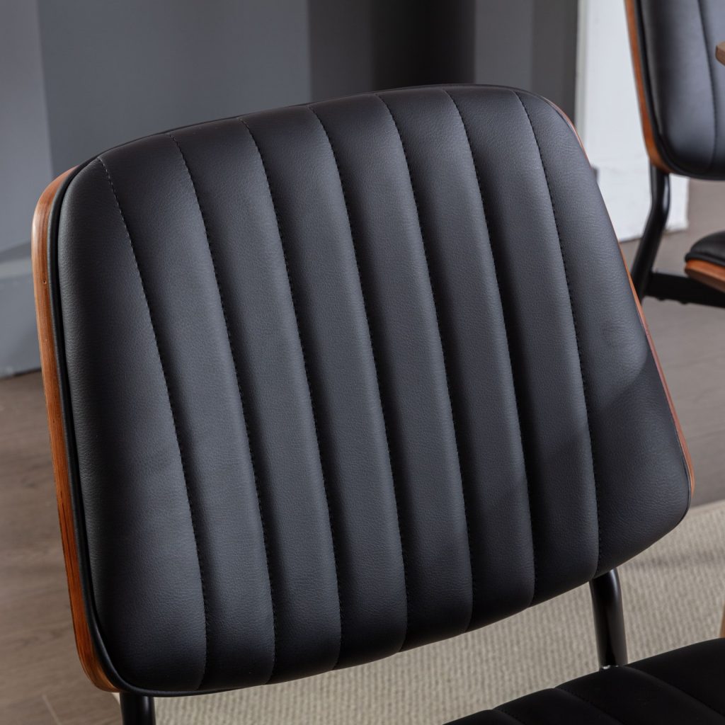 Stylish dining chair set suitable for modern dining rooms and kitchen spaces